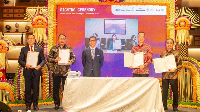 BUMN Farmasi menandatangani kerja sama dengan Silk Road Fund dan Lembaga Pengelola Investasi (LPI) di Nusa Dua, Bali, Minggu (13/11/2022). Foto: Kimia Farma
