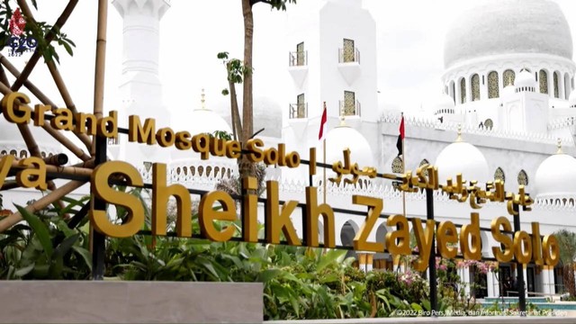 Masjid Raya Sheikh Zayed, Solo.
 Foto: Youtube/Sekretariat Presiden