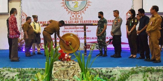 Kegiatan ini secara resmi dibuka oleh Pj. Bupati Kobar Anang Dirjo pada Senin (14/11) yang hadir bersama Forkopimda. Foto: Prokom Kobar