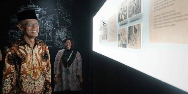 Ketua Umum PP Muhammadiyah, Haedar Nashir, di Museum Muhammadiyah.  Foto: Dok. PP Muhammadiyah