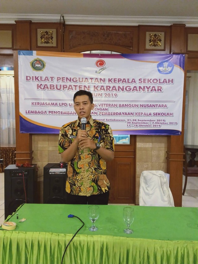 Dosen Spesialis Medikal Bedah "Prima Trisna Aji" ketika memberikan pelatihan/photo by : Dokpri