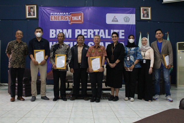 Foto bersama Tim Pipa Mas dengan Dosen Struktural STIKOM InterStudi