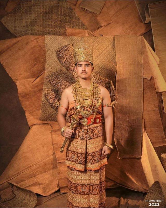 Putra Jokowi Foto Prewedding Pakai Baju Adat Lampung, Begini Tampilannya (2)