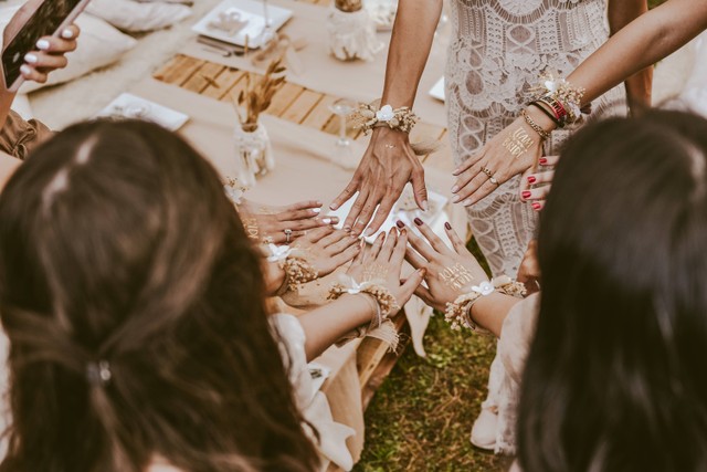  Ilustrasi Kata-Kata untuk Bridesmaid Jelang Hari H Pernikahan. Foto Unsplash/Ibrahim Boran.