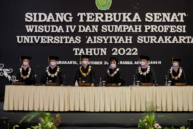 Wisuda IV dan  Sumpah Profesi Universitas ‘Aisyiyah Surakarta (Foto: Dokumentasi Studio Universitas ‘Aisyiyah Surakarta)