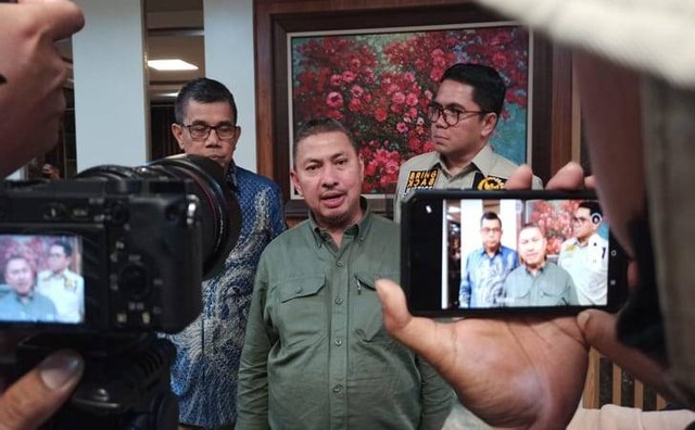 Sejumlah anggota Komisi III DPR RI saat berkunjung ke Provinsi Riau. (DEFRI CANDRA/SELASAR RIAU)