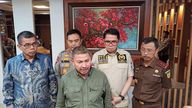 Sejumlah anggota Komisi III DPR RI saat kunjungan kerja di Provinsi Riau (DEFRI CANDRA/SELASAR RIAU)