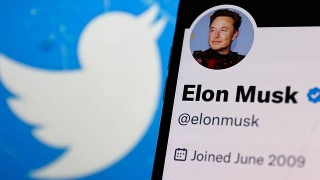 Pemilik baru Twitter Elon Musk mengatakan dia "tidak punya pilihan" selain memangkas pekerja karena perusahaan kehilangan lebih dari USD4 juta per hari.
