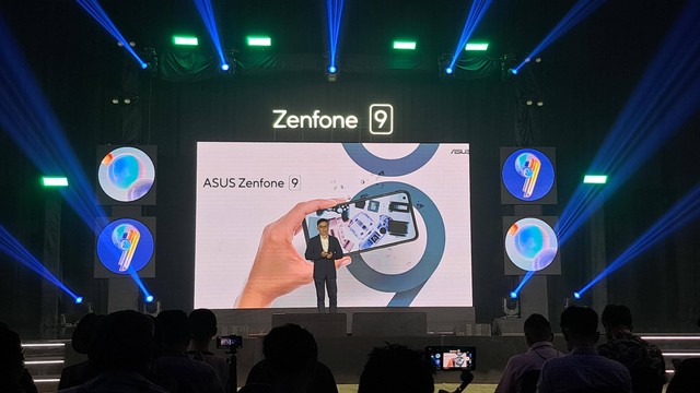 Asus Zenfone 9. Foto: Rian Ramadhan/kumparan