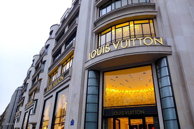 Ilustrasi gerai Louis Vuitton di Paris. Foto: mrmichaelangelo/Shutterstock