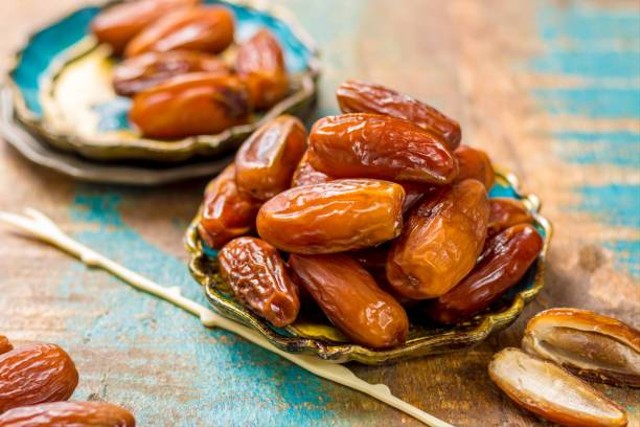 Ilustrasi kurma yang populer di kalangan masyarakat Indonesia. Foto: Unsplash