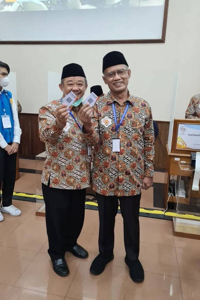 Ketum PP Muhammadiyah Haedar Nashir dan Sekum Abdul Mu'ti. Foto: Instagram/@abe_mukti