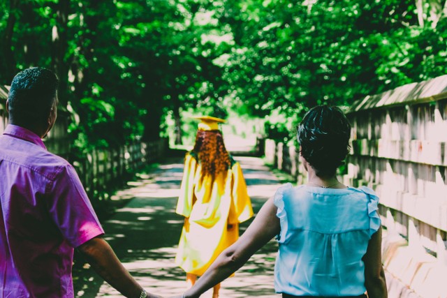 Caption Wisuda untuk Orang Tua, Foto Hanya Ilustrasi: Pexels/Feedyourvision