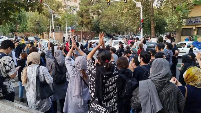 Lebih dari 15.000 pengunjuk rasa telah ditahan oleh otoritas Iran sejak demonstrasi berlangsung pada September lalu. 