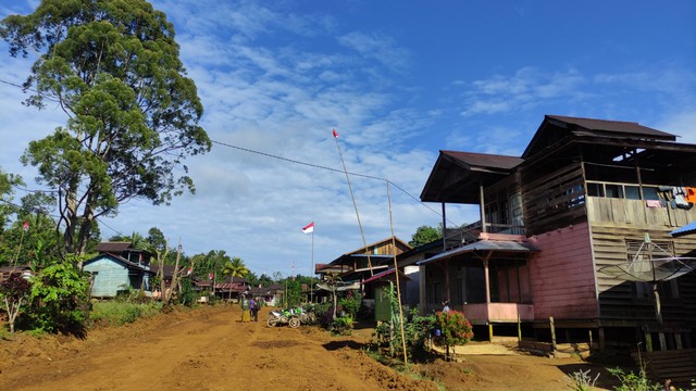 Suasana pagi di Dusun Kulum, Desa Tengon. Tampah asri dan damai. Foto: Doc. Tim Jelajah CA Gunung Nyiut 2022 BKSDA Kalbar.