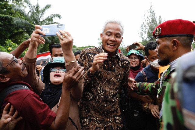 Gubernur Jawa Tengah Ganjar Pranowo di Stadion Manahan usai mengikuti pembukaan Muktamar Muhammadiyah ke-48. Foto: Dok. Istimewa