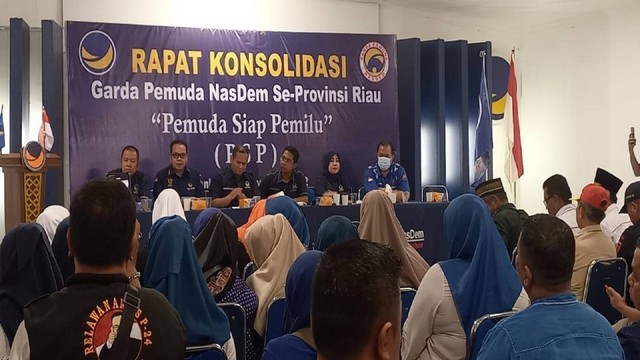 Pertemuan simpul relawan Anies di Riau jelang menyambut kedatangan mantan Gubernur DKI Jakarta ke Riau. (Dok. NasDem Riau)