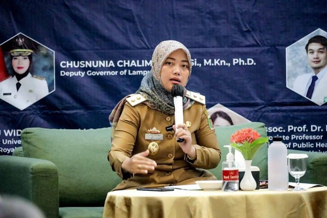 Wakil Gubernur Lampung Chusnunia Chalim ingatkan anak muda untuk lebih hati-hati terkait pinjaman online. | Foto : Instagram @mbak_nunik
