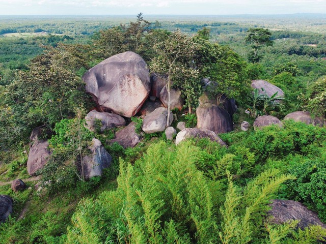 Mengunjungi Panorama Wisata Alam Gunung Batu, Lampung Selatan (1)