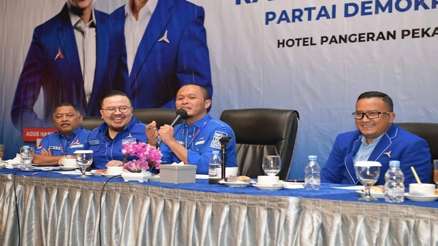 Ketua DPD Demokrat Riau, Agung Nugroho, saat Rapat Pimpinan Daerah (Rapimda) di Hotel Pangeran, Kota Pekanbaru, Minggu, 20 November 2022. (BAGUS PRIBADI/SELASAR RIAU)