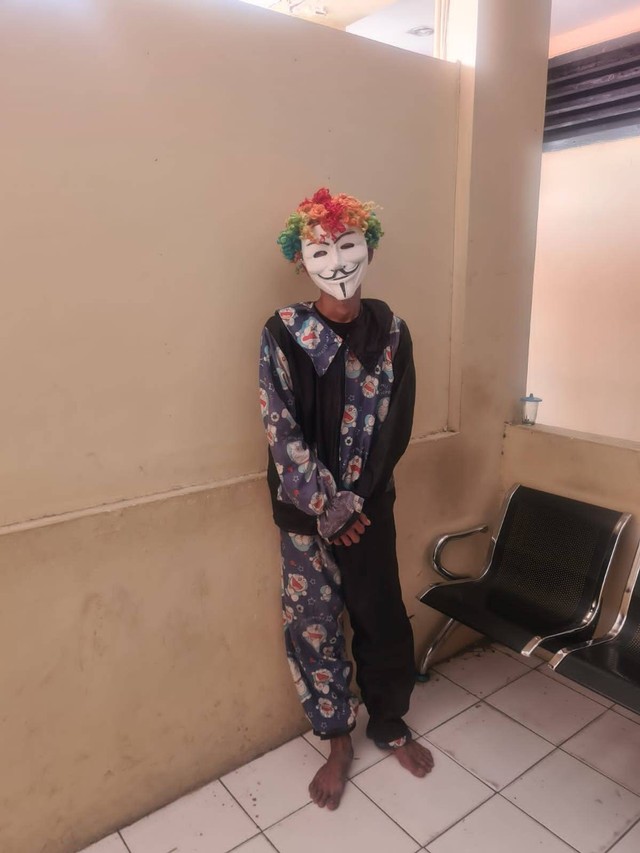 Pelaku pencurian sepeda motor yang diamankan Polsek Kebayoran Baru. Foto: Dok. Istimewa