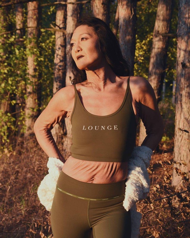 Sara Geurts, model 31 tahun yang kulitnya dipenuhi keriput Foto: Instagram/@sarageurts