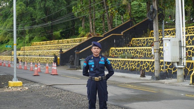 Bambang Suryanto memperkenalkan diri sebagai Kabid Pembinaan yang baru di Lapas Batu, Foto : Humas Lapas Batu