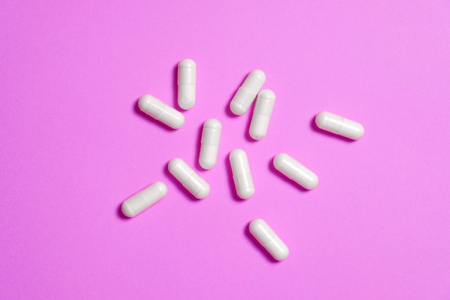 Penyakit asam lambung kronis bisa ditangani dengan obat-obatan medis. Foto: Pexels.com 