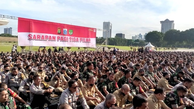 Sarapan bersama Pj Gubernur DKI Jakarta Heru Budi Hartono dengan Kapolda Metro Jaya Irjen Fadil Imran, Pangdam Jaya Mayjen Untung Budiharto, dan jajaran 3 pilar di Monas, Jakarta, Rabu (23/11/2022). Foto: Fadlan/kumparan