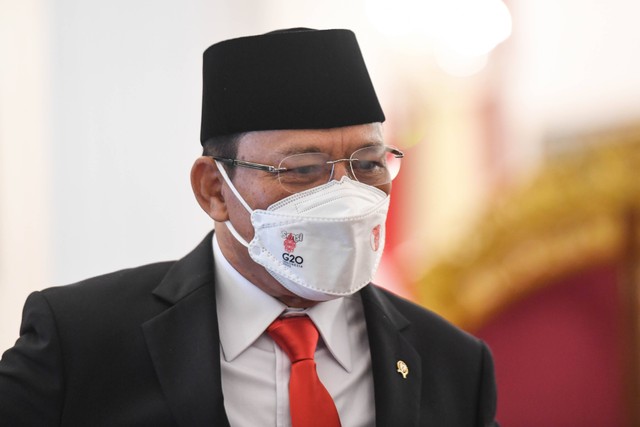 Muhammad Mardiono menjawab pertanyaan wartawan setelah menjalani pelantikan di Istana Negara, Jakarta, Rabu (23/11/2022). Foto: Hafidz Mubarak A/ANTARA FOTO