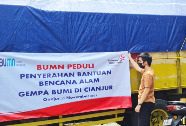 Bantuan Telkom untuk korban gempa Cianjur. Foto: Dok. Telkom