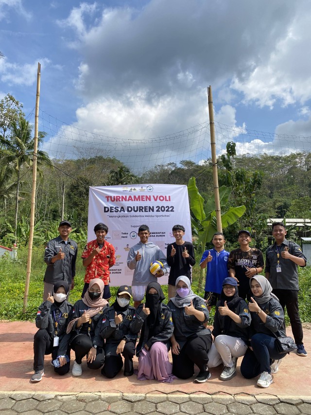 Turnamen Voli Desa Duren 2022 (Dokumentasi UNNES GIAT 3 Desa Duren)