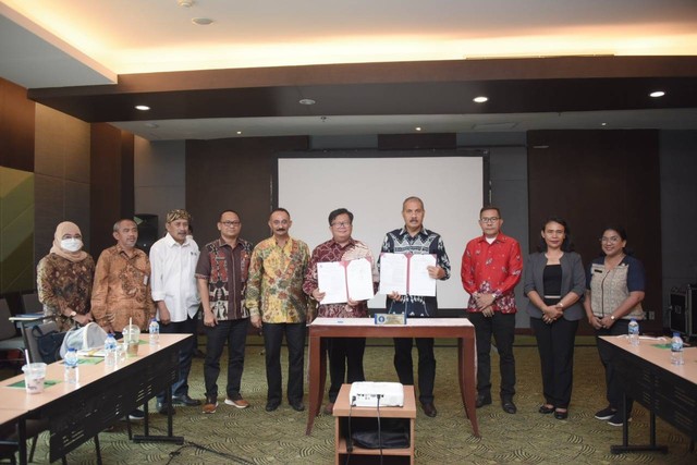 IPB University Tandatangani Kerjasama dengan Pemkab Sumba Timur, Atasi Masalah Belalang hingga Potensi Peternakan Kuda
