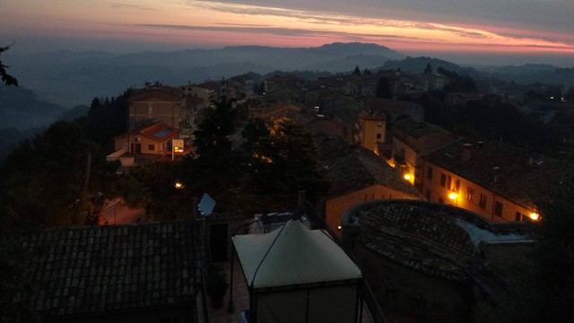 Ilustrasi Desa Petritoli di Italia. Foto: ShadyM/Shutterstock