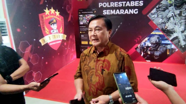 Ketua Harian Kompolnas, Benny Mamoto di Polrestabes Semarang. Foto: Dok. Istimewa