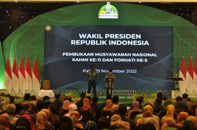 Wakil Presiden (Wapres) Ma'ruf Amin saat membuka Musyawarah Nasional (Munas) XI di Palu, Jumat (25/11). Foto: Dok. KAHMI