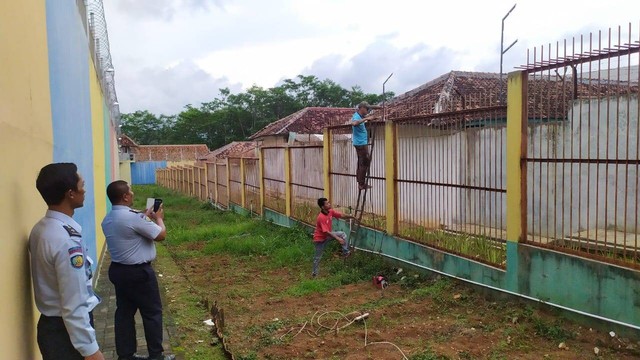 http://lapasbatang.kemenkumham.go.id/berita-utama/lapas-batang-praktek-langsung-program-pelatihan-pengelasan-dari-fpp-undip