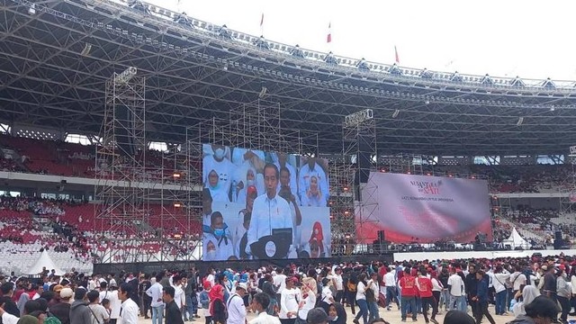 Presiden Jokowi menghadiri acara Gerakan Nusantara Berasatu di GBK, Sabtu (26/11/2022). Foto: Rafyq Panjaitan/kumparan