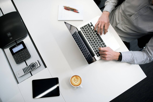 Ilustrasi Membuat Judul Skripsi Administrasi Publik. Sumber: Unsplash.com/Tyler Franta