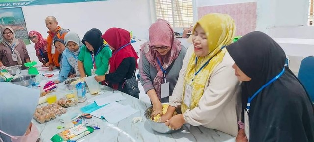 Pelatihan wirausaha kuliner bagi penyandang disabilitas di Padang Panjang, Sabtu (26/11/2022). Dokumentasi: Kominfo Padang Panjang