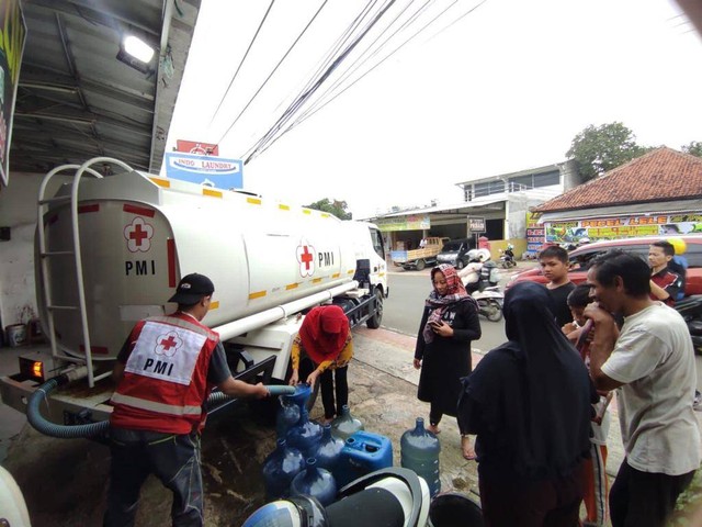 PMI tiba di lokasi gempa Cianjur. Foto: PMI