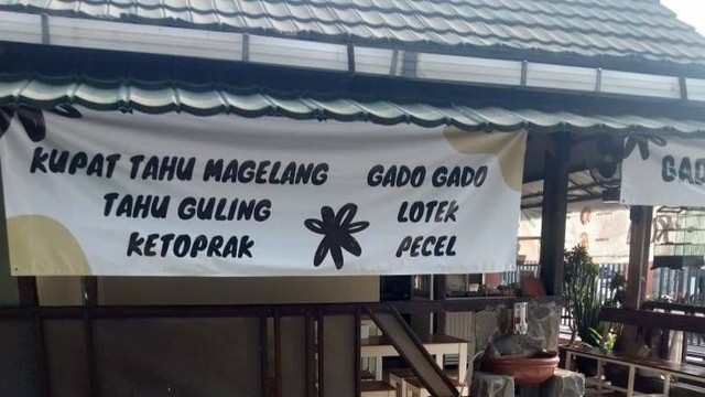 Warung Gado-Gado Kita Milik Bu Trimah, Jumat (25/11/2022). Sumber: Arsip Narasumber.