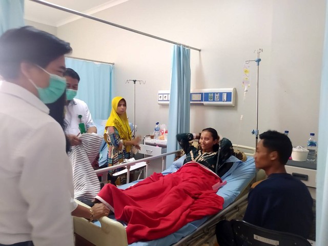 Salah seorang warga korban gempa yang dirawat di RSUD Cibabat, Kota Cimahi. Foto: Diskominfo Kota Cimahi
