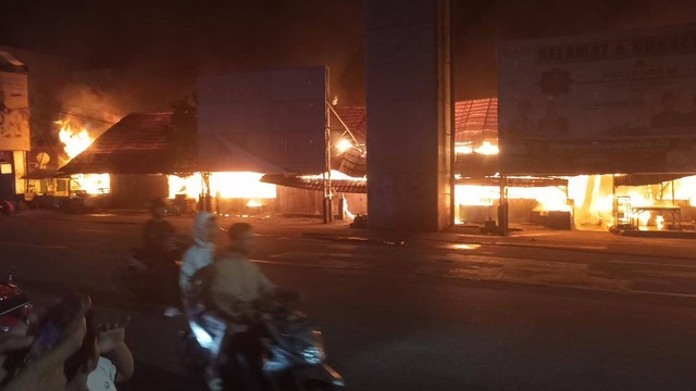 Kebakaran di Pasar Cinde Palembang. (ist)