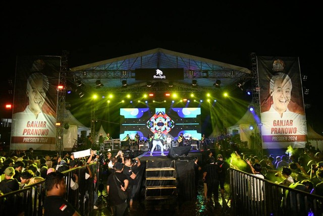 Kemeriahan Ganjar Pranowo Festival #5 yang digelar di Palembang dengan menghadirkan sederet artis top tanah air. Foto: Dok. Istimewa
