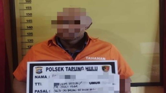 Pelaku pencurian TBS milik perusahaan di Kampar, Riau. (Dok. Polsek Tapung Hulu)