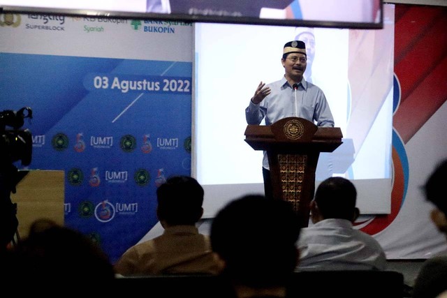 Rektor UMT, Dr. Ahmad Amarullah Dalam sambutannya di acara Sosialisasi Duta Pajak oleh Bapenda Provinsi Banten (Sumber:Humas UMT)