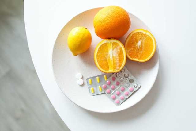 Vitamin adalah nutrisi yang bisa diperoleh dari makanan atau suplemen. Foto: Pexels.com