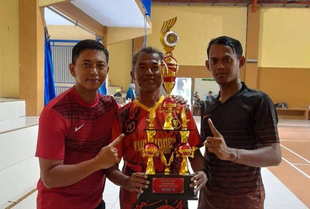 Tim Bola Voli Putera SMKN 1 Turen raih Juara II. Foto / dok SMKN 1 Turen