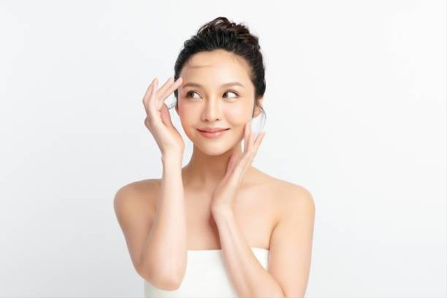 Ilustrasi cara pakai skin care yang benar (Sumber: Pexels)